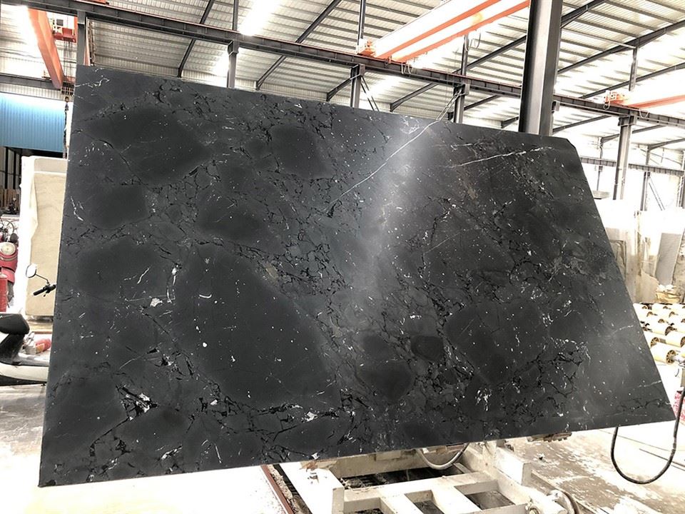 Omega Black Quartzite Slabs Omega Black Quartzite Slabs